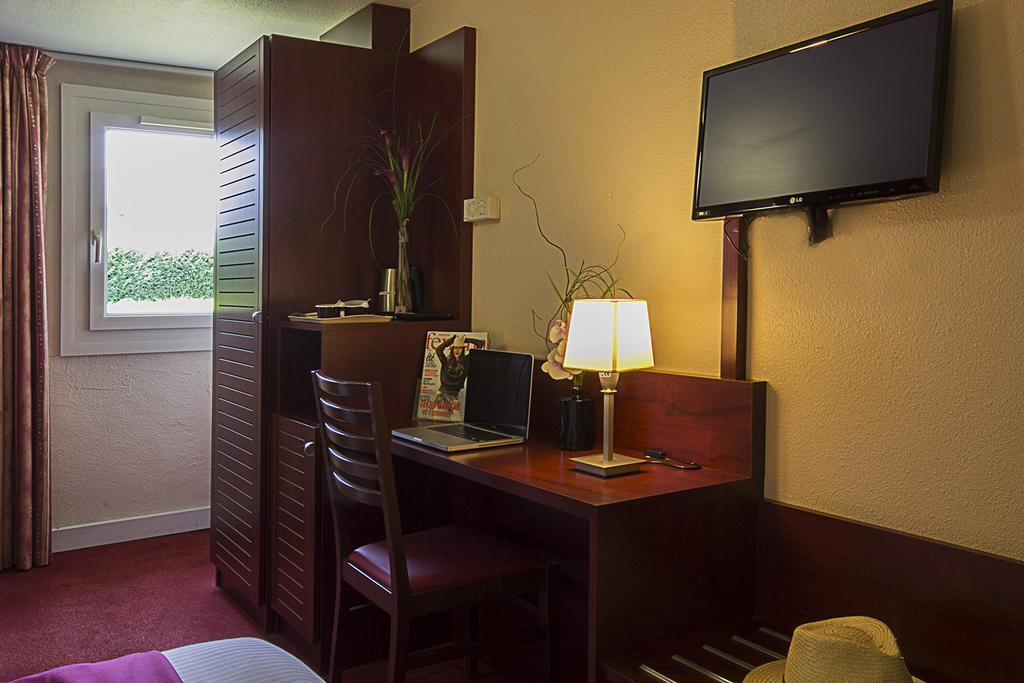 Kyriad Bordeaux Lormont Exterior foto