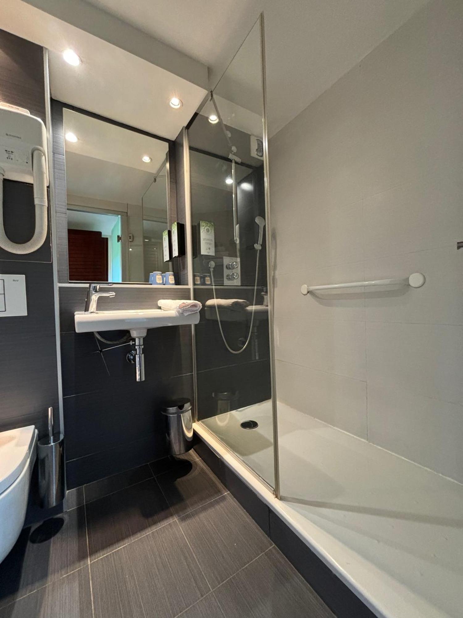 Kyriad Bordeaux Lormont Exterior foto